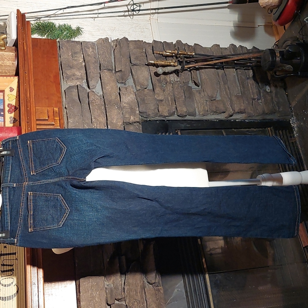 Jeans - Picture 2 of 3